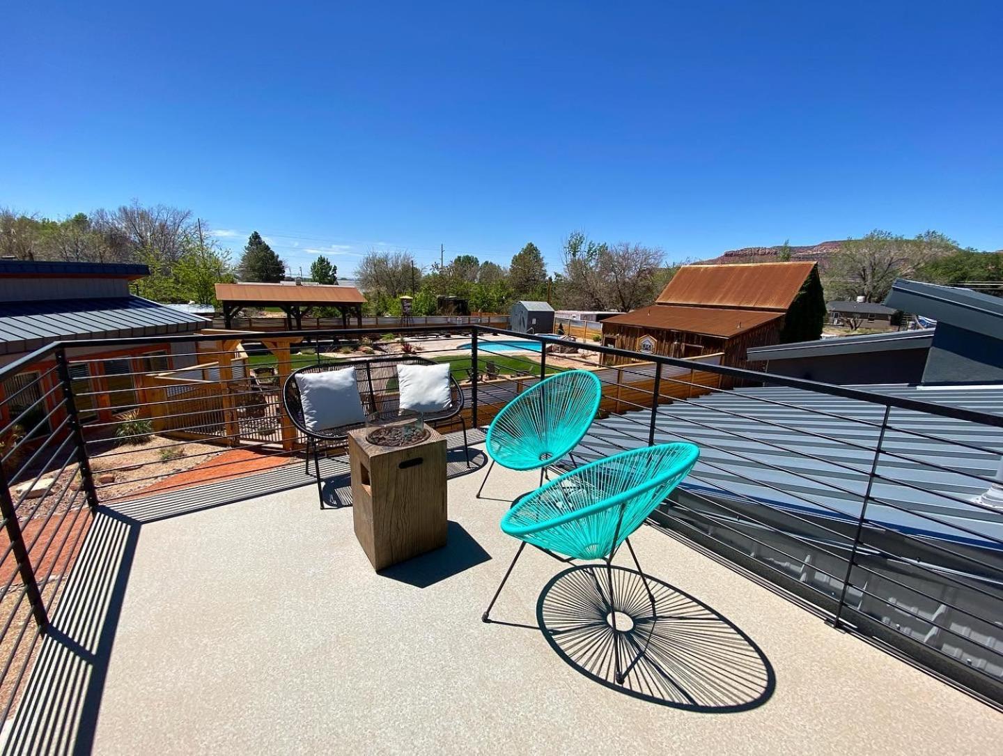 Timber & Tin G 2Bed 2Bath W Pool & Rooftop Deck 커내브 외부 사진