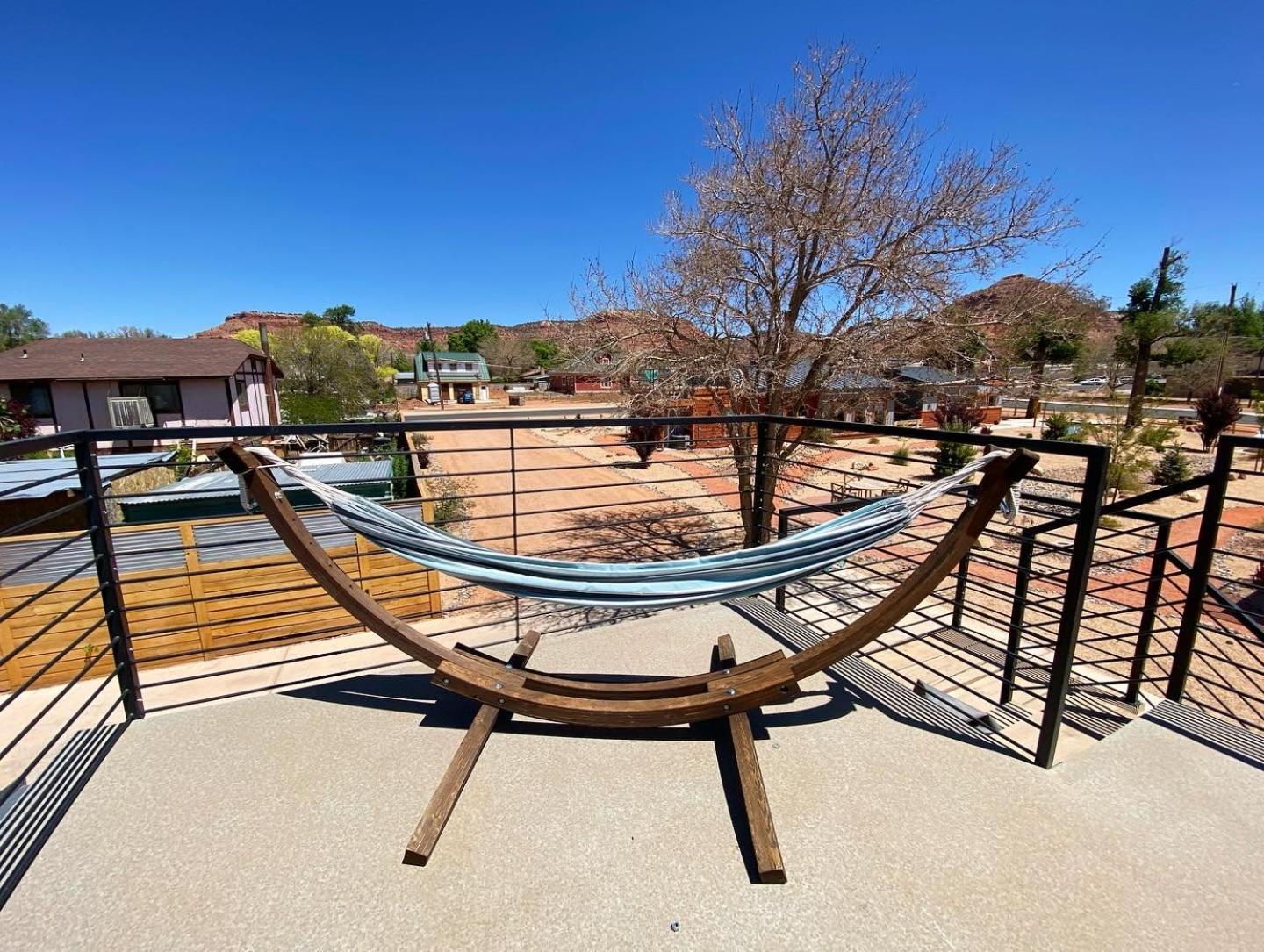 Timber & Tin G 2Bed 2Bath W Pool & Rooftop Deck 커내브 외부 사진